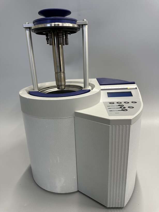 Автоклав для змащування та автоклавування турбінних та мікромоторних наконечниківSIRONA DAC NaviStom