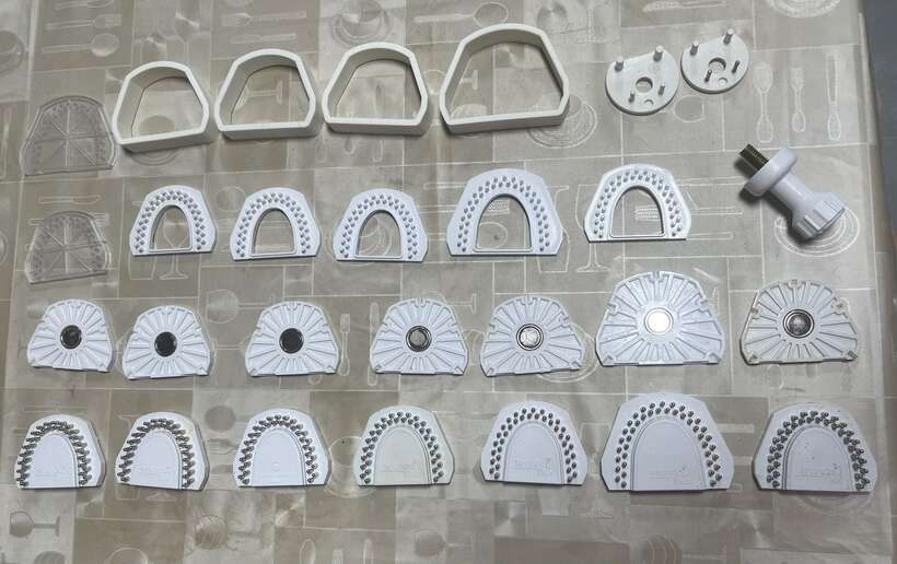 BAUMANN ARUNDO FLEXСистема для загіпсовки розбірних моделей NaviStom