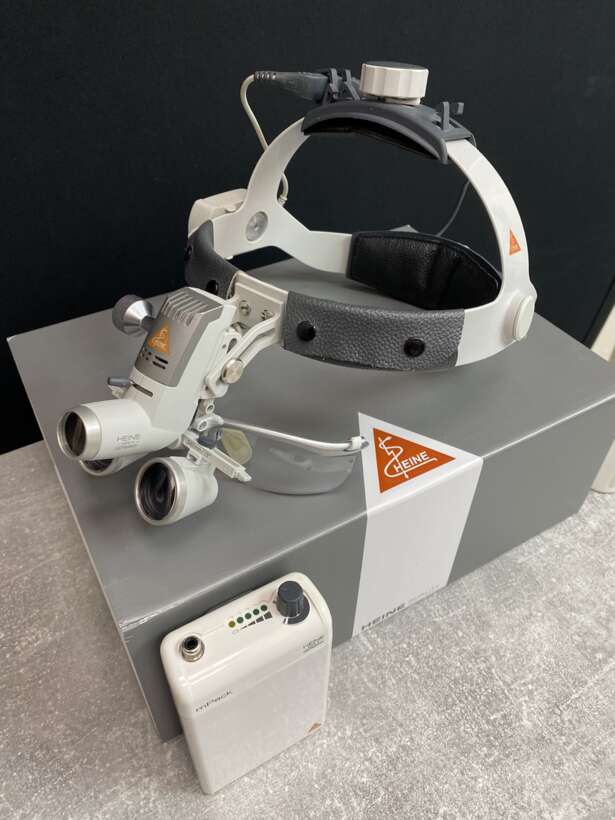 Бінокуляри HEINE LED 2.5 (або 3.5 на ваш вибір ) на шоломі з аккумулятором, Німеччина Бінокуляри HEINE LED 2.5 (або 3.5 на ваш вибір ) на шоломі з аккумулятором, Німеччина NaviStom