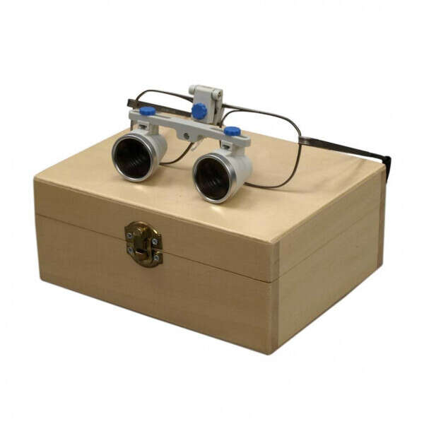 Бінокулярні лупи SLE 3024 , 3,0x/420 мм Бінокулярні лупи SLE 3024 , 3,0x/420 мм NaviStom