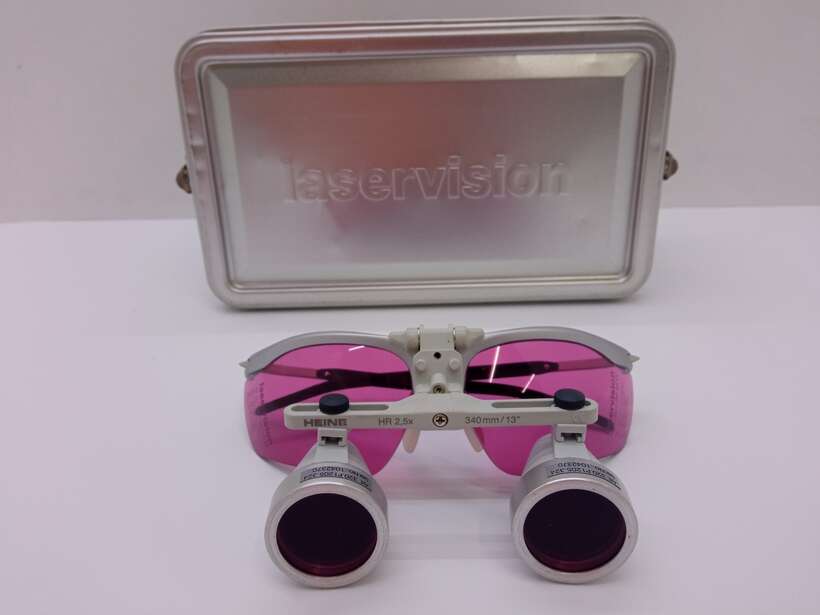 Бінокулярні люпи Neine 2,5 X 340 mm Бінокулярні люпи Neine 2,5 X 340 mm NaviStom