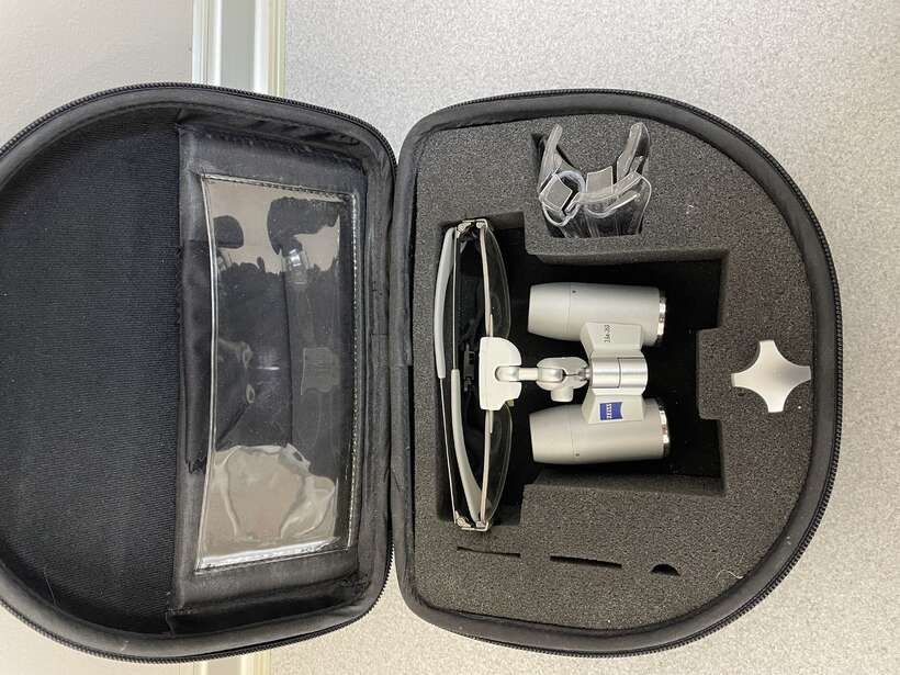 Бинокулярные лупы Carl Zeiss EyeMag pro f. 3.5 *350 mm + беспроводной свет NaviStom