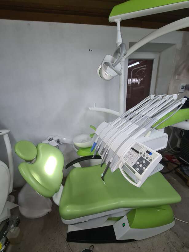 Стоматологічна установка Chirana medical CHEESE E2014рік NaviStom