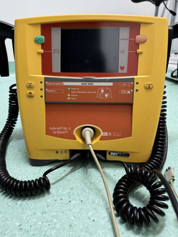 дефібрилятора Cardio-Aid200-B (Innomed) NaviStom