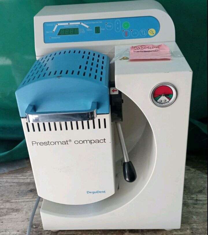 Degussa Prestomat Compact вакуумна ливарна установка. NaviStom