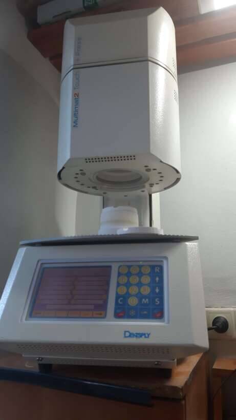 Dentsply multimat 2 touch PRESS. NaviStom