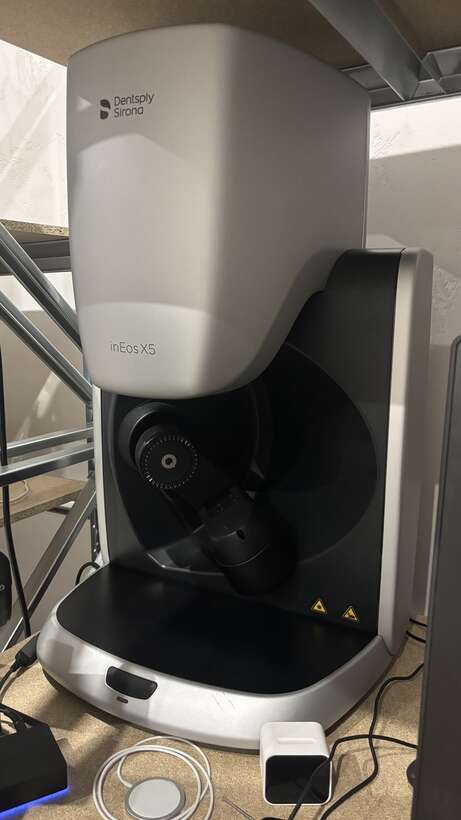 InEos X5, екстраоральний сканер для зуботехнічних моделей, Dentsply Sirona NaviStom