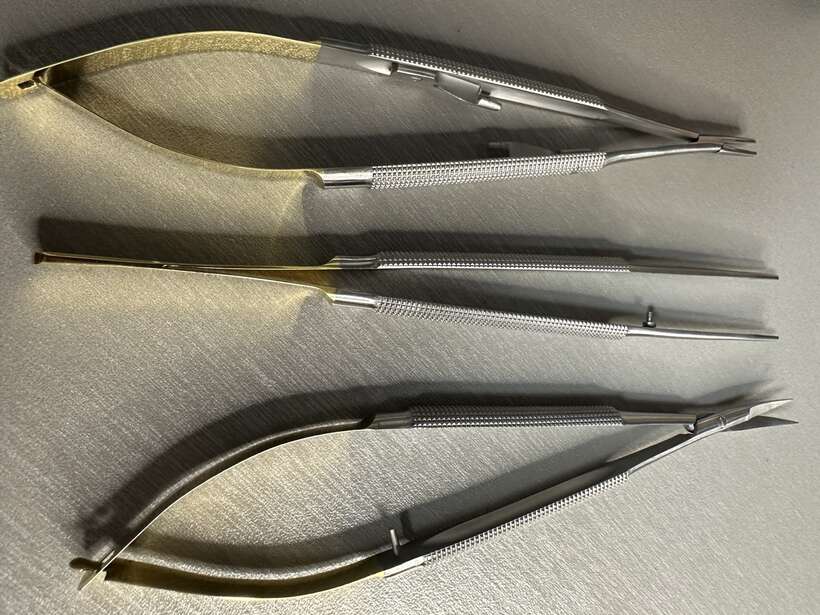 Комплект для ушиття! Набір з 3 інструментів: гоктотримач прямий , ножиці ,пінцет. Довжина:16см!!! NaviStom