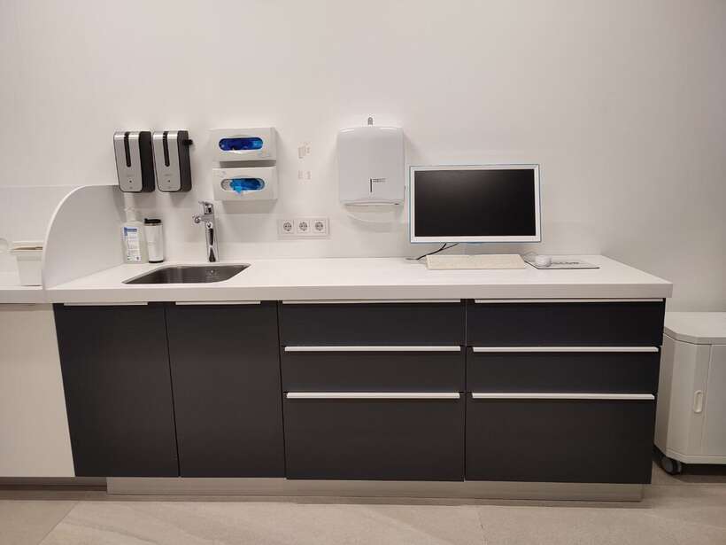 Комплект меблів для стоматологічного кабінету Комплект меблів для стоматологічного кабінету NaviStom