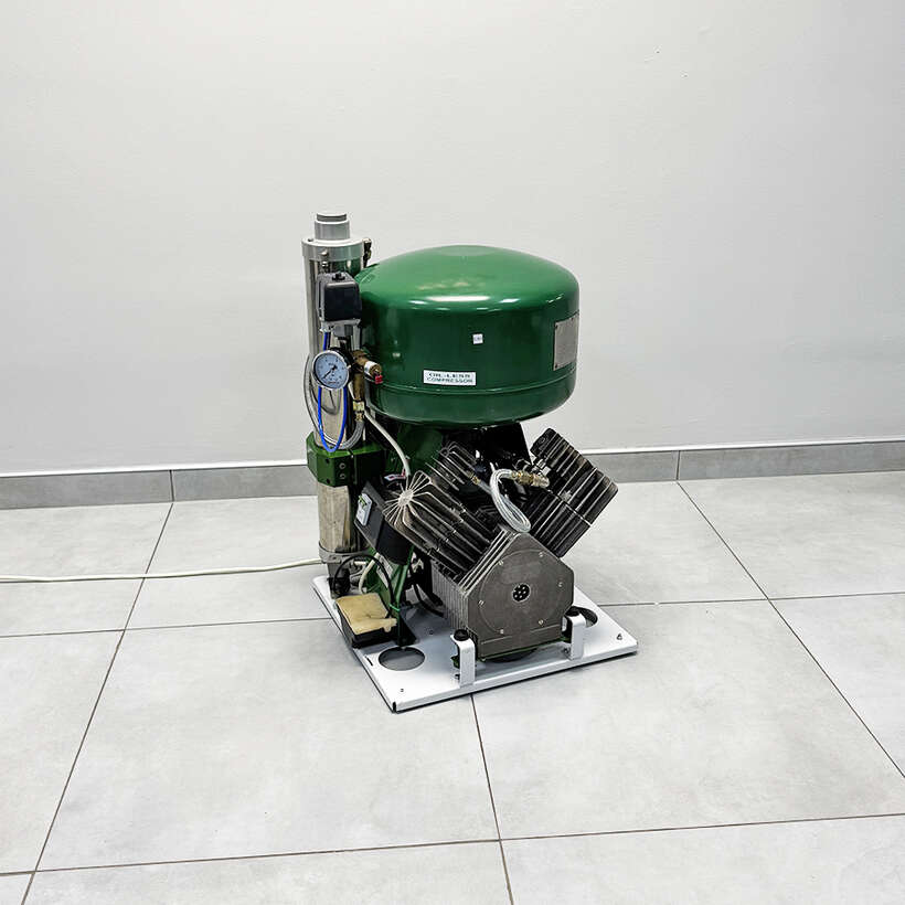 Компресор EKOM DK50 25L 2V з осушувачем NaviStom