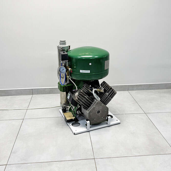 Компресор EKOM DK50 25L 2V з осушувачем NaviStom