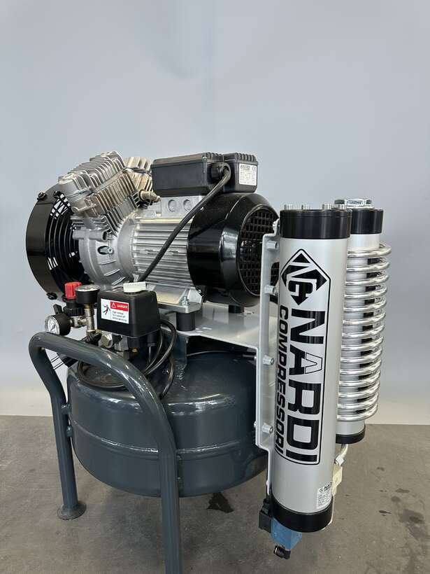 Компресор італійського виробника NARDI COMPRESSORI Extreme 2D 25lt. NaviStom