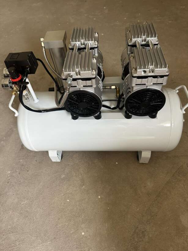 Компресор стоматологічний з осушувачем, новий. NaviStom