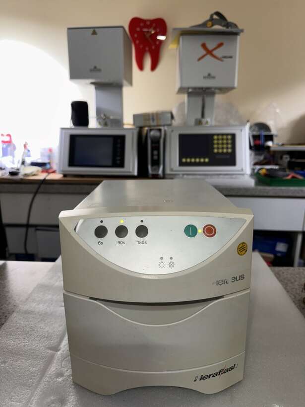 KULZER, HERAFLASH = Фотополімеризатор NaviStom