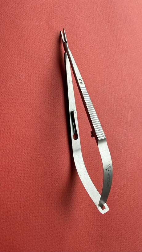 мікрохірургічний інструмент типу голкотримача Castroviejo NaviStom