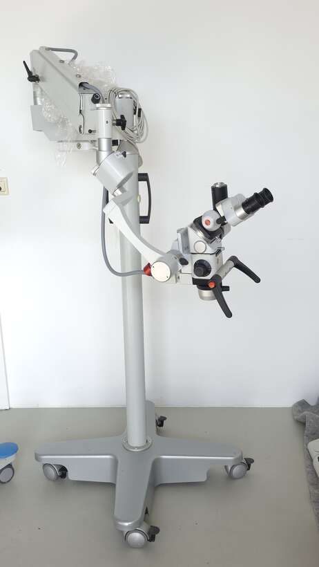 Мікроскоп стоматологічний Karl Kaps Germany NaviStom