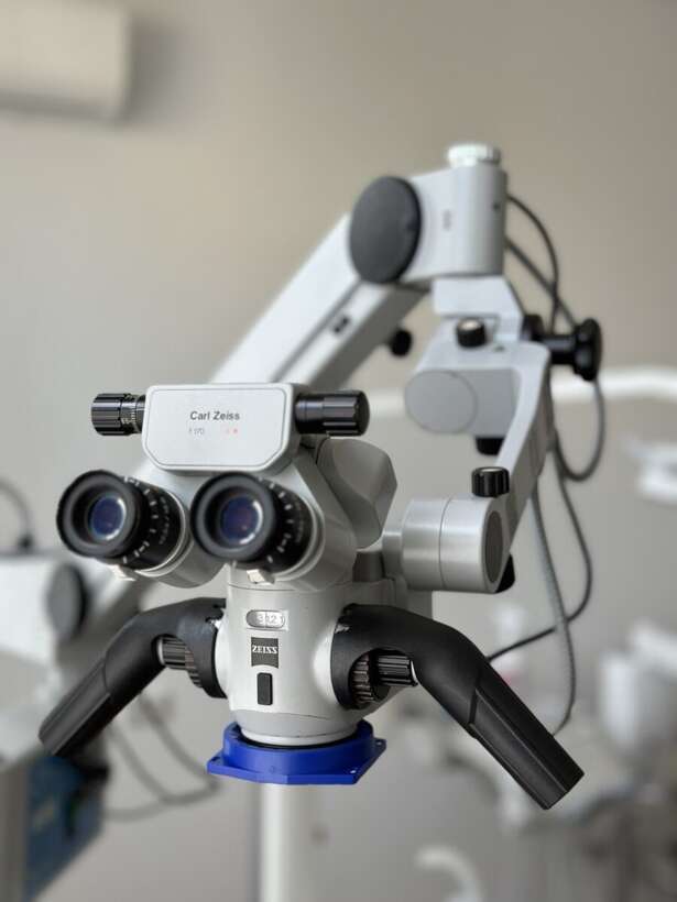 Мікроскоп стоматологічний Zeiss ORL NaviStom