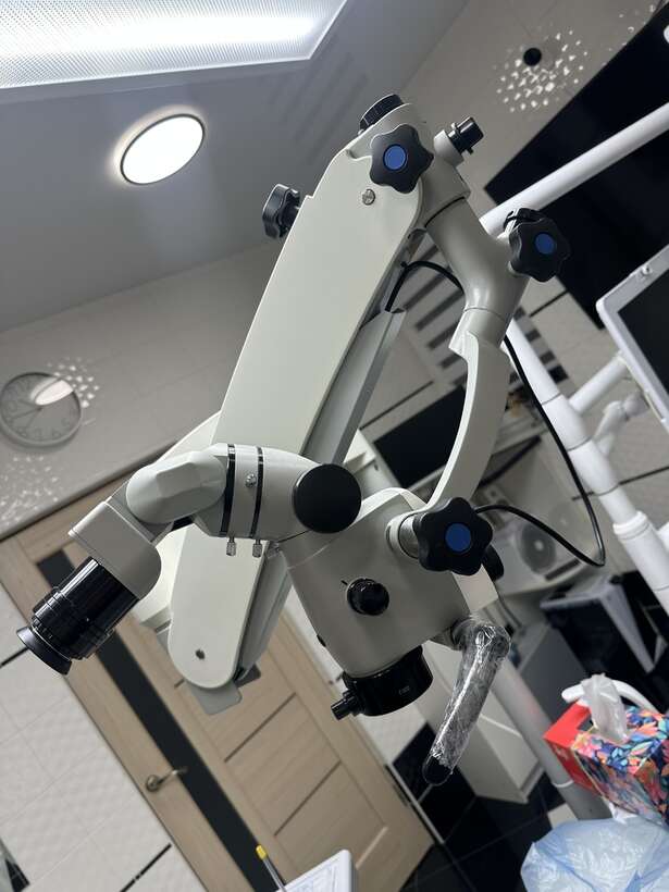 Мікроскоп стоматологічний Zumax NaviStom