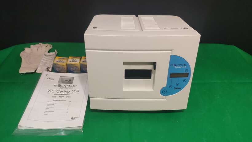 Новий полімеризатор Dentsply Eclipse Junior VLS NaviStom