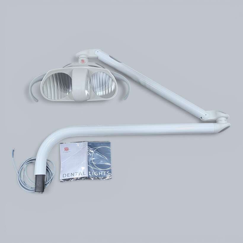 Новий стоматологічний світильник Faro NaviStom