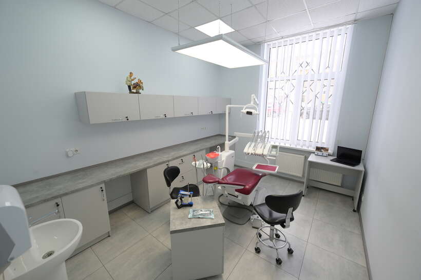 Оренда стоматологічного кабінету в м. Київ. М. КПІ NaviStom