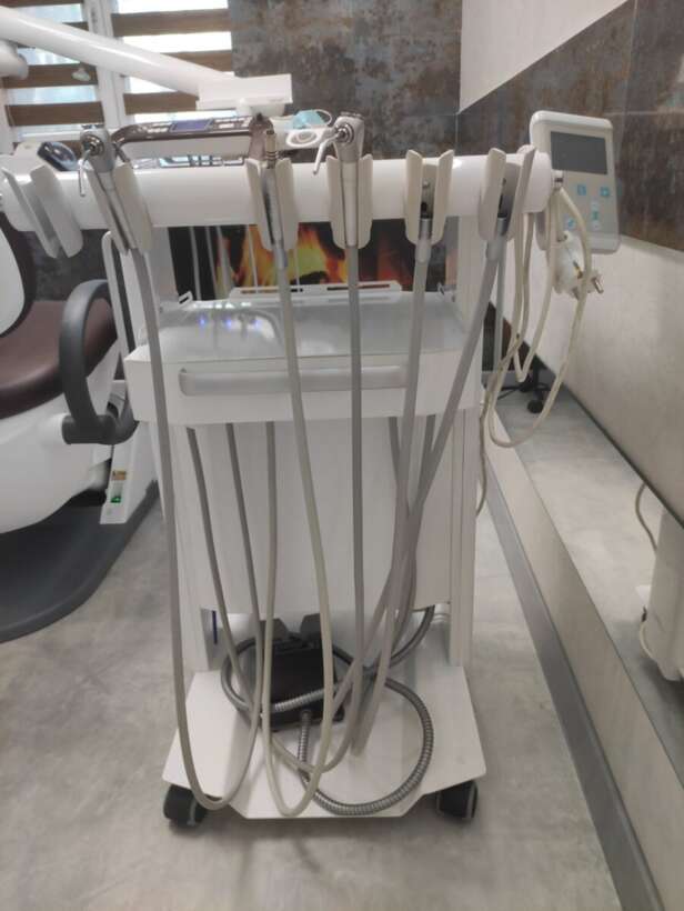 Продається мобільний блок інструментів лікаря YARIS NaviStom