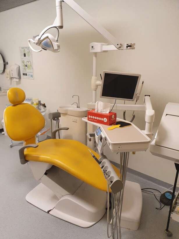 Продається стоматологічна установка Takara Belmont Clesta NaviStom