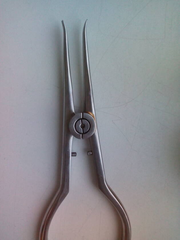 Продам ортодонтические щипцы для установки металлических лигатур. Тайплаер. Высокое качество стали. NaviStom