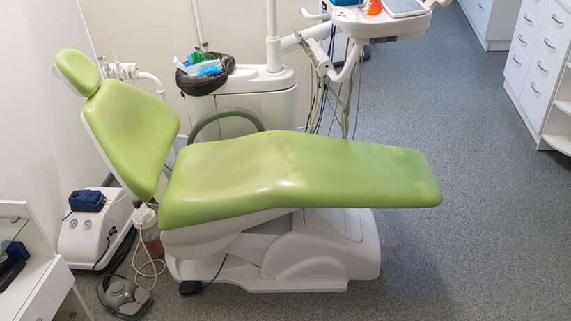 Продам стоматологічну установку Granum-828 б/у в гарному стані,допоможу в транспортуванні і наладці. NaviStom