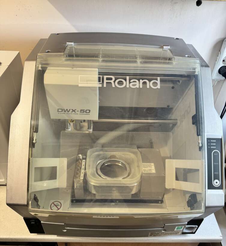 Продам зуботехнічний фрезер Roland DWX 50 NaviStom