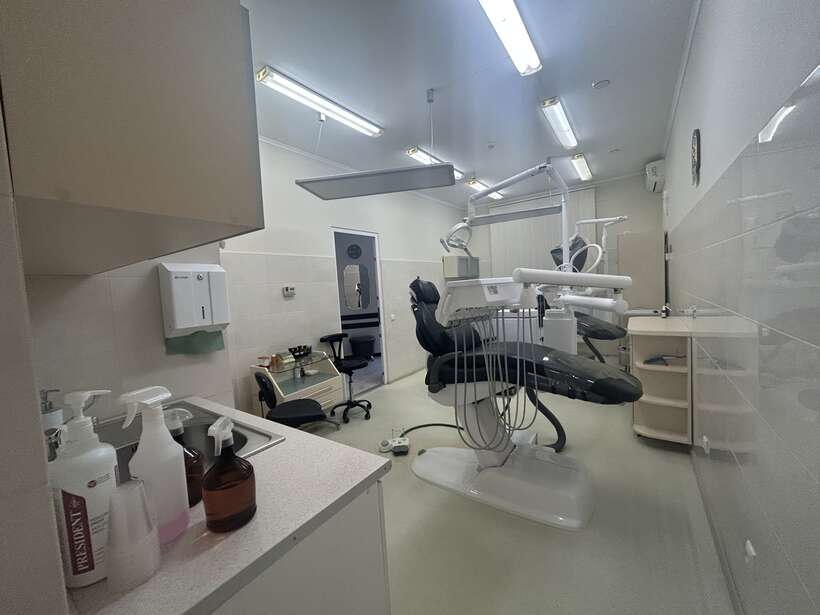 Продаж стоматології м.Тернопіль,вул.Коновальця. NaviStom