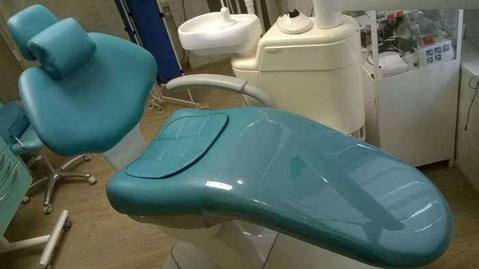 Профессиональная перетяжка стоматологических кресел и стульев NaviStom