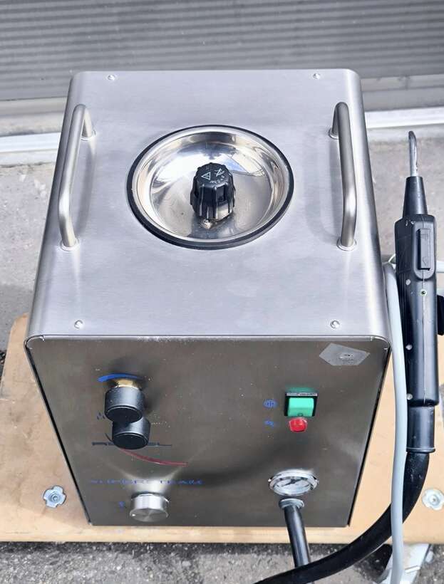 REITEL SUPERSTEAM = Пароструйний професійний апарат NaviStom