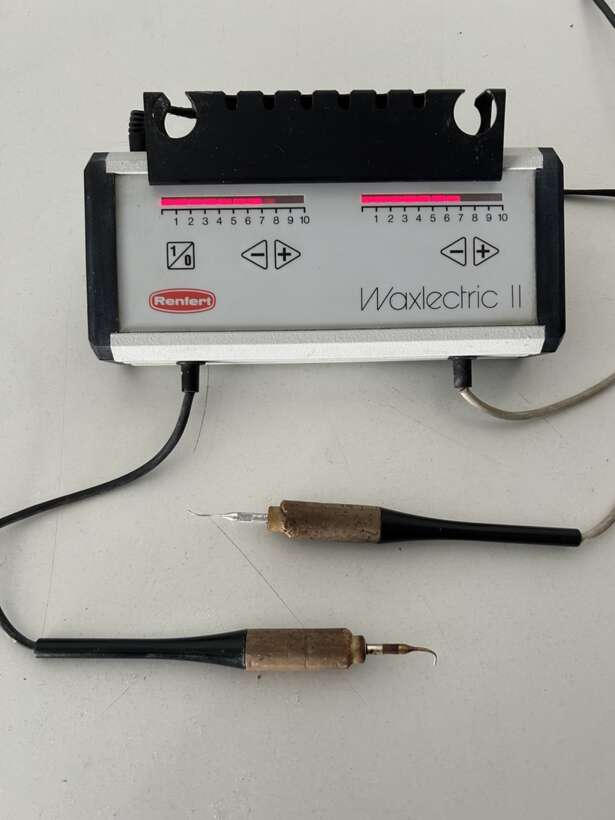 RENFERT WAXLECTRIC II Зуботехнiчний електричний шпательз двума насадками NaviStom
