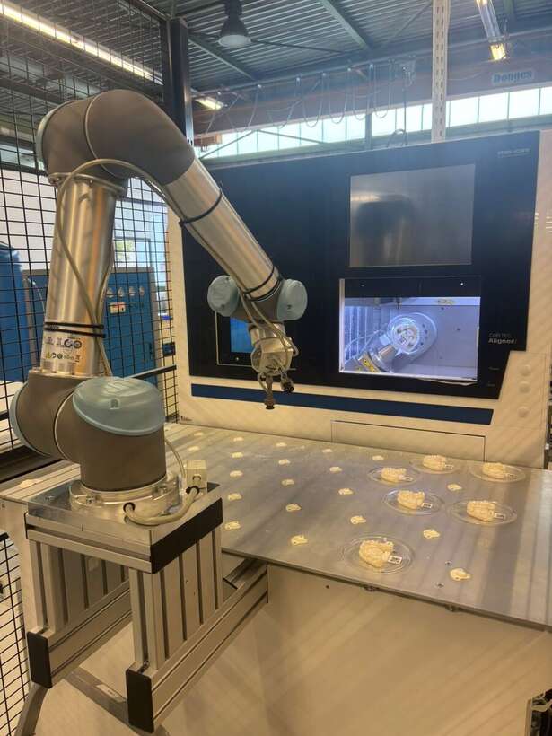 Роботизована лінія для виробництва елайнерів imes-icore CORiTEC Aligner L (2022) NaviStom