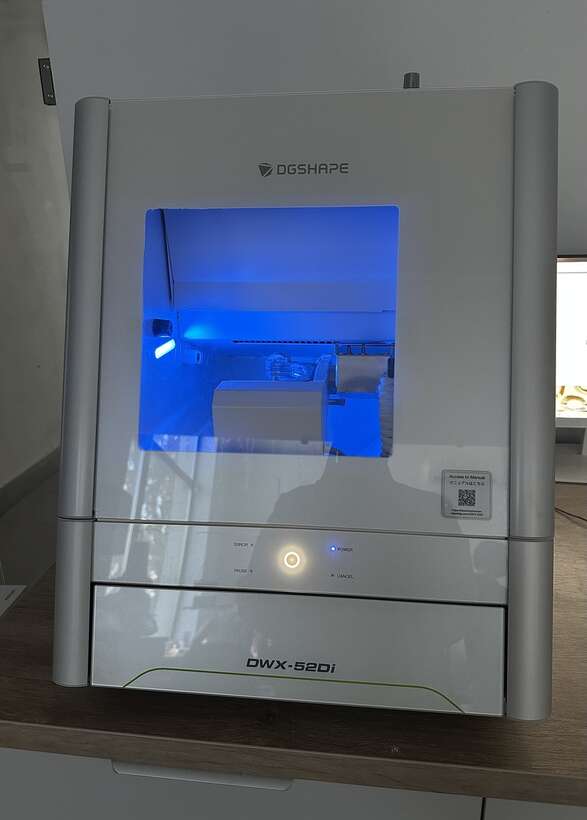 Rolland DWX-52Di фрезерний верстат NaviStom