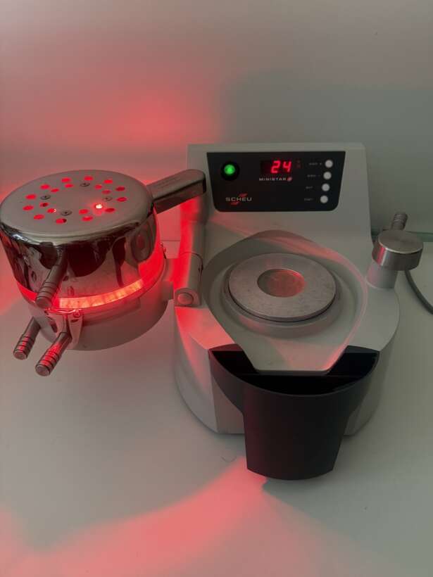 SCHEU DENTAL MINISTAR S Апарат для виготовлення кап NaviStom