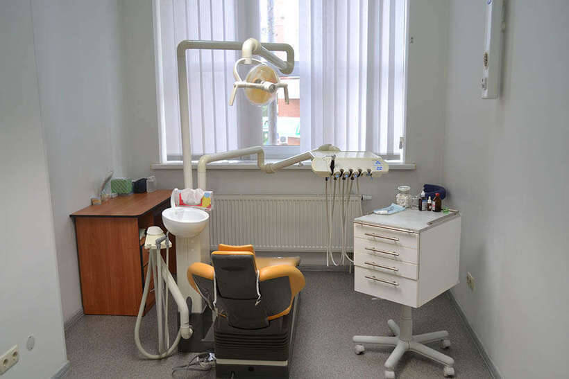 Сдам в аренду стоматологический кабинет (1-2 смена), м `Академгородок` NaviStom