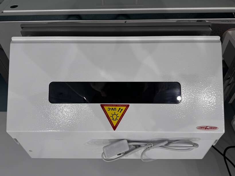 Шафа ультрафіолетова для зберігання стерильних інструментів NaviStom