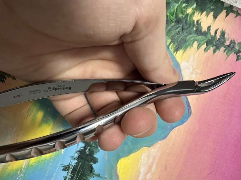 Щипці для видалення верхніх примолярів Hu-friedy F300(США) NaviStom