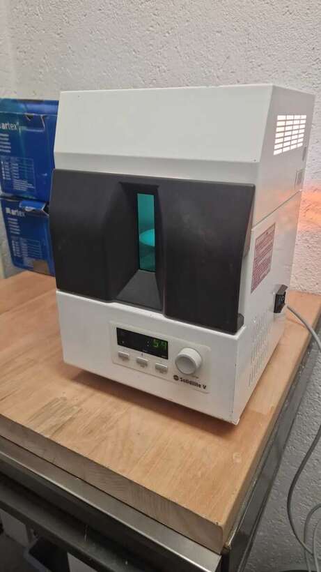 SHOPHUSOLIDILITE 5 = фотополімеризатор NaviStom