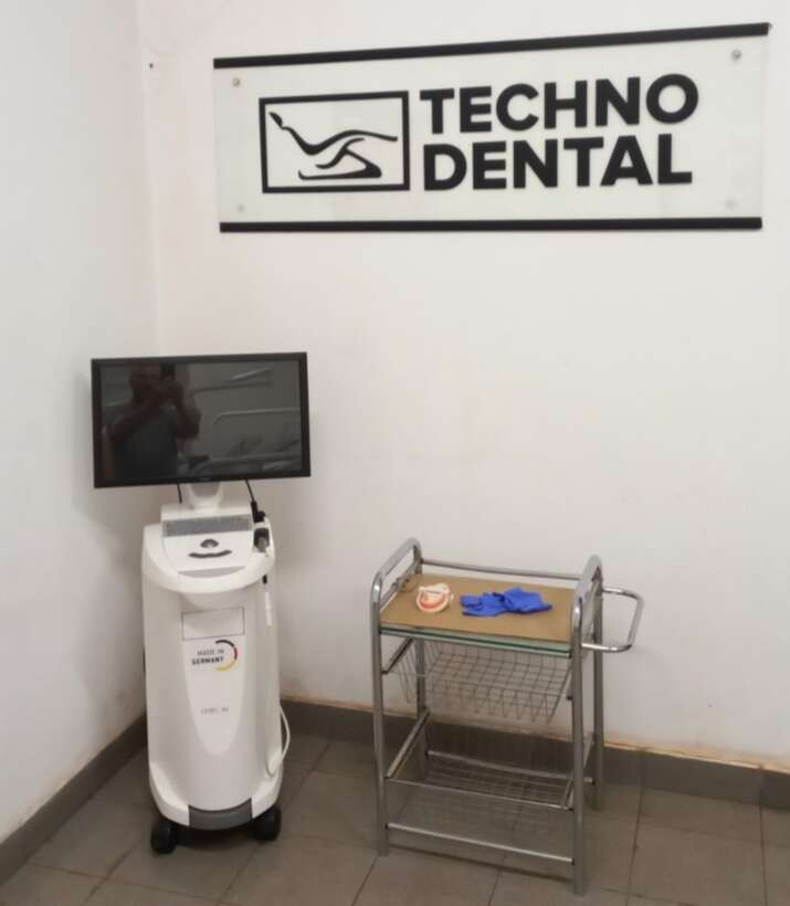 Сканер інтраоральний Dentsply Sirona Omnicam 2013 року (з сенсорним екраном) NaviStom