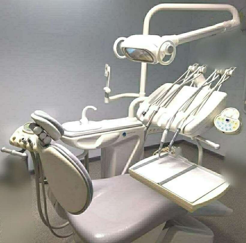 Стоматологическая установка Castellini Thesi Б/У + Компрессор+ Помпа NaviStom