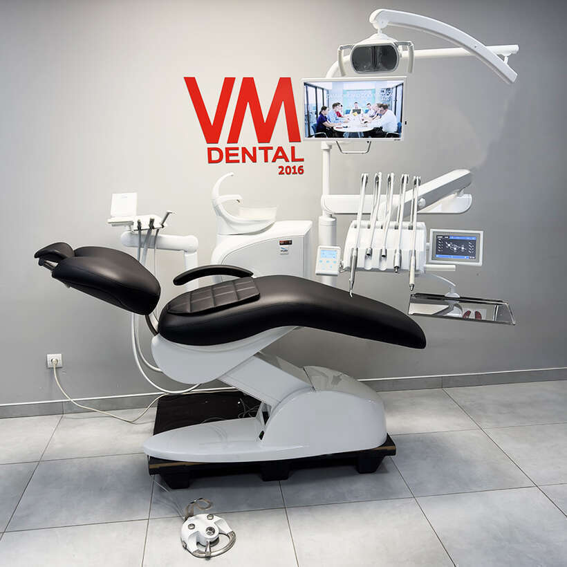 Стоматологічна установка Diplomat DC 310 NaviStom