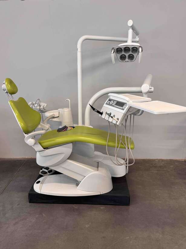 Стоматологічна установка преміум-класу KAVO E50 Рік випуску: 2015 Виробник: (Німеччина) NaviStom