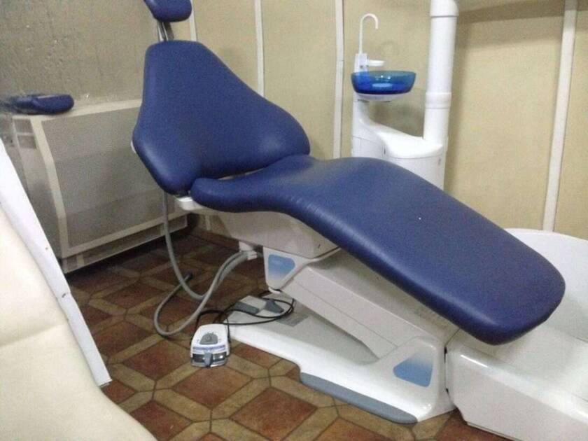 Стоматологічні установки, стільці для лікаря-стоматолога NaviStom