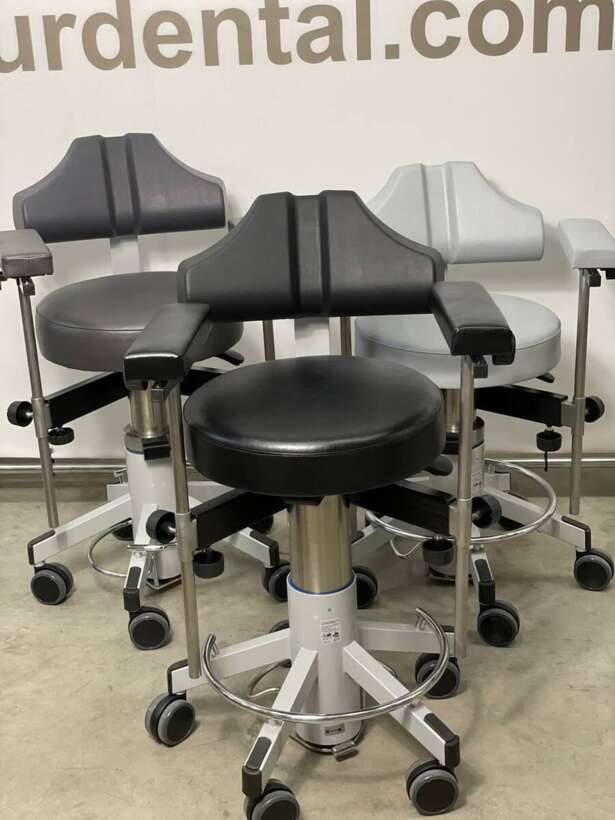 Стоматологічний стул. Оригінальна обшивка може бути замінена по бажаню лікаря! NaviStom
