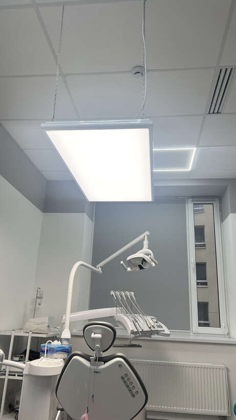 Стоматологічний світильник StomSvit Dental NaviStom