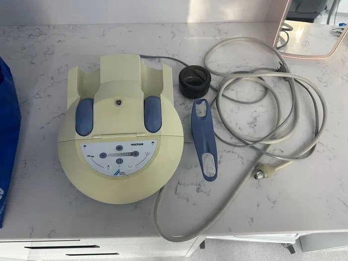 Ультразвуковий скейлер DURR DENTAL VECTOR Paro, модель VECTOR PARO PRO NaviStom