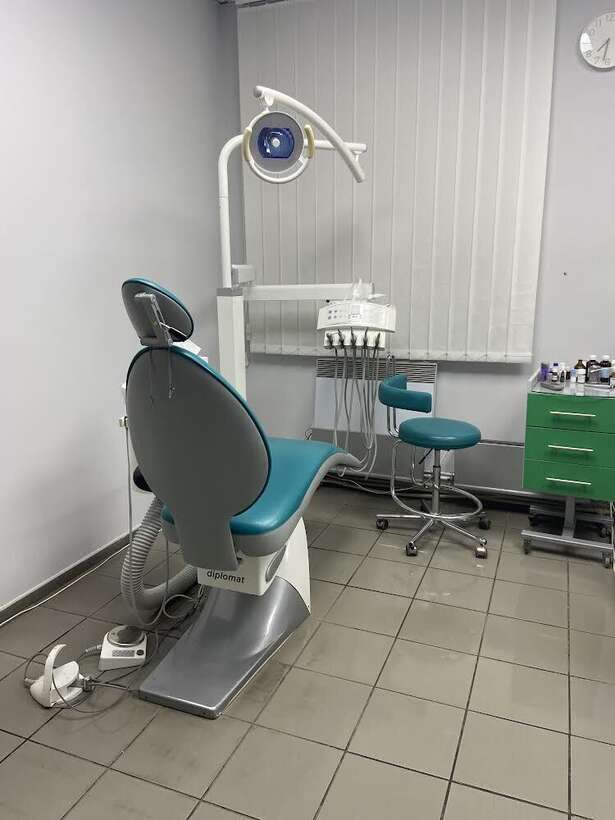 Установка DIPLOMAT Словакия 2010 в хорошем состоянии, все сертификаты, паспорта, покупал новое. 2 шт NaviStom